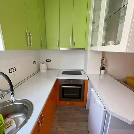 Studio Next To 5* Resorts, Golem