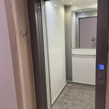 Studio Next To 5* Resorts, Golem Appartement *