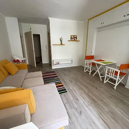Studio Next To 5* Resorts, Golem Апартаменты Дуррес